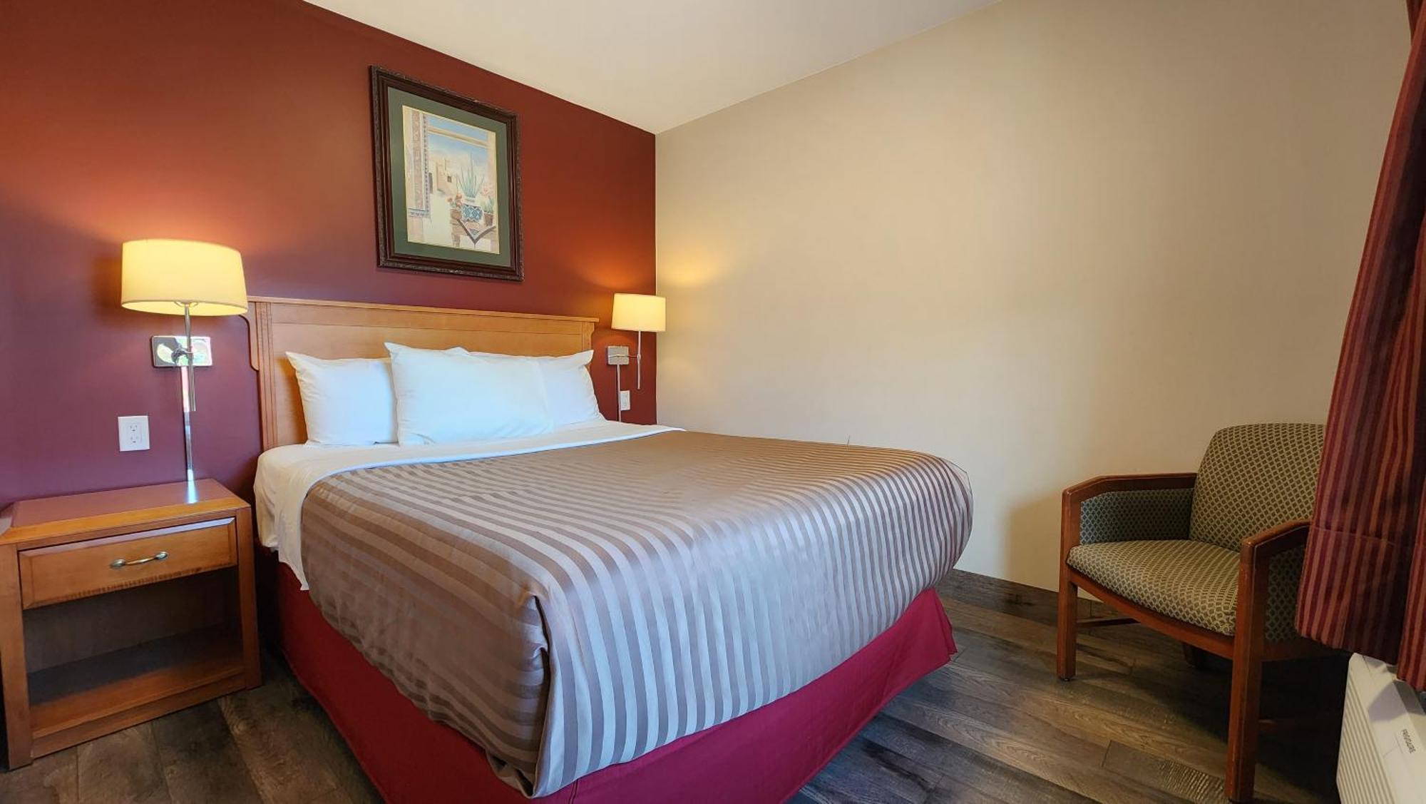 Sahara Courtyard Inn & Suites Osoyoos Exteriör bild