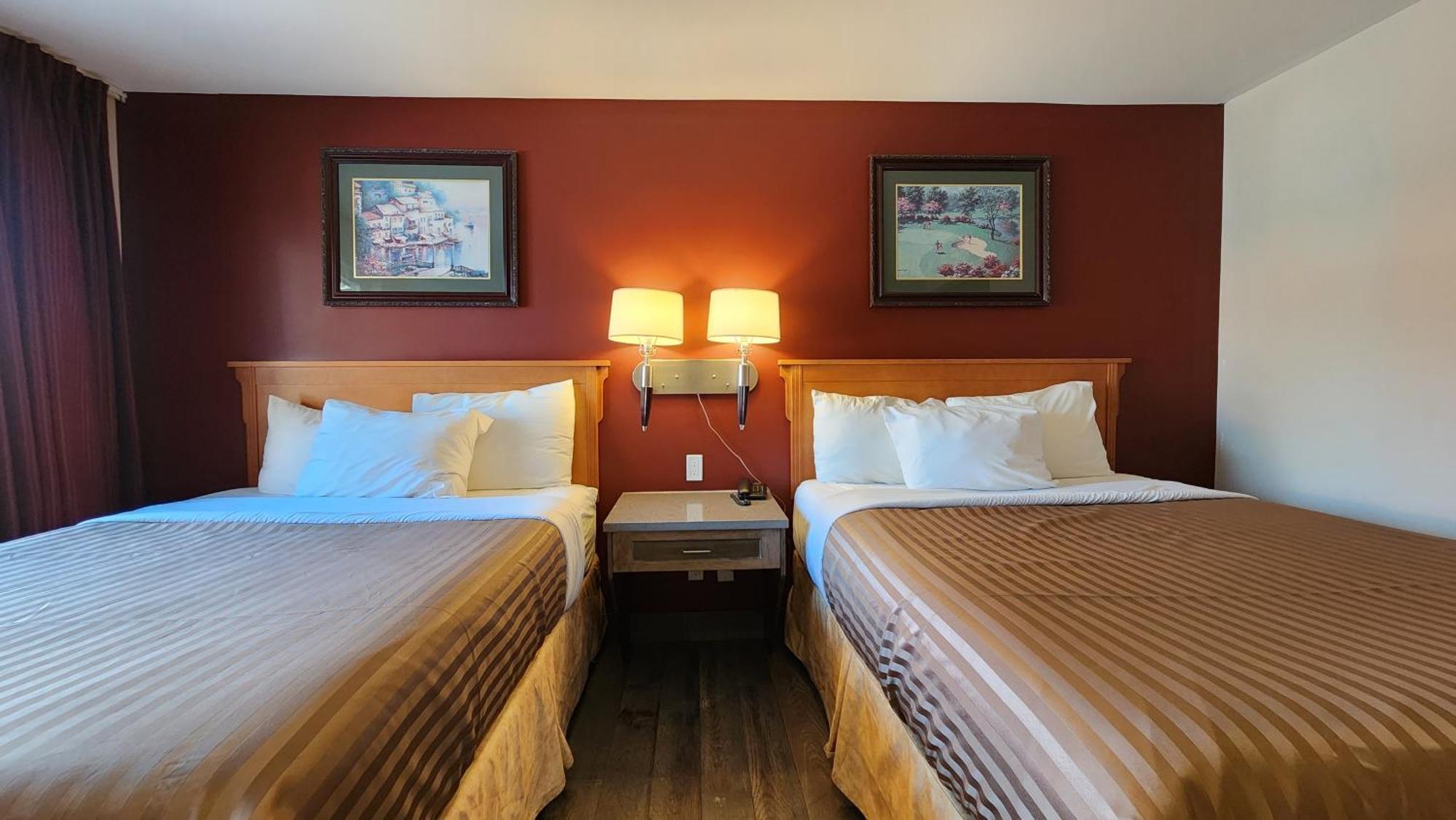 Sahara Courtyard Inn & Suites Osoyoos Exteriör bild