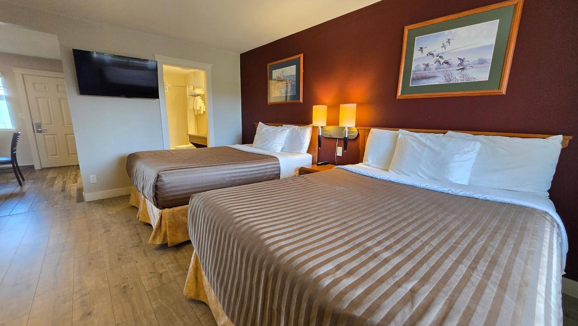 Sahara Courtyard Inn & Suites Osoyoos Exteriör bild